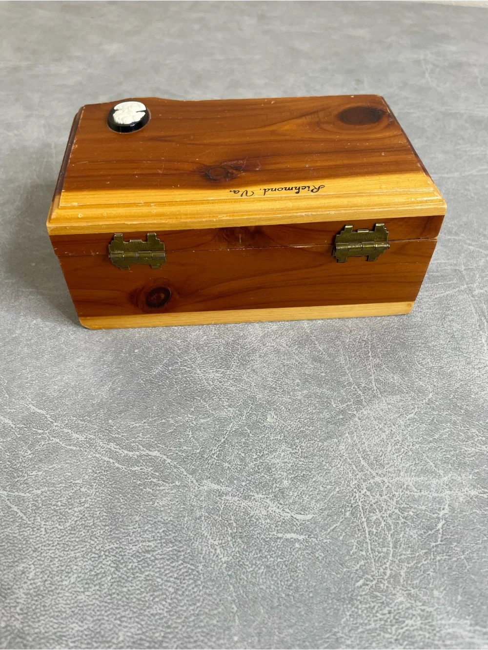 Vintage Cedar Keepsake Box in Honey Brown with Black & White Cameo Richmond, VA
